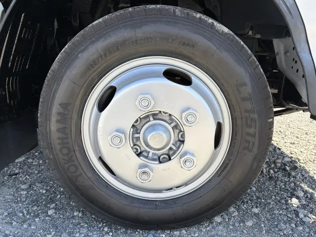 いすゞ エルフ TRG-NJR85A(2WD)の写真17