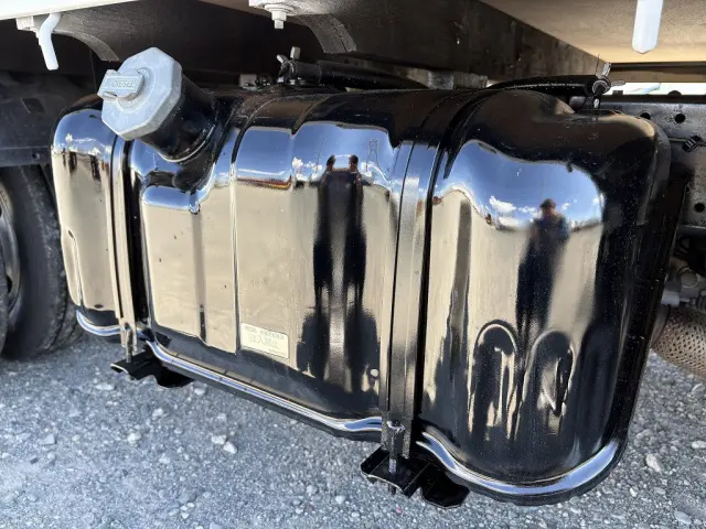 いすゞ エルフ TRG-NJR85A(2WD)の写真22