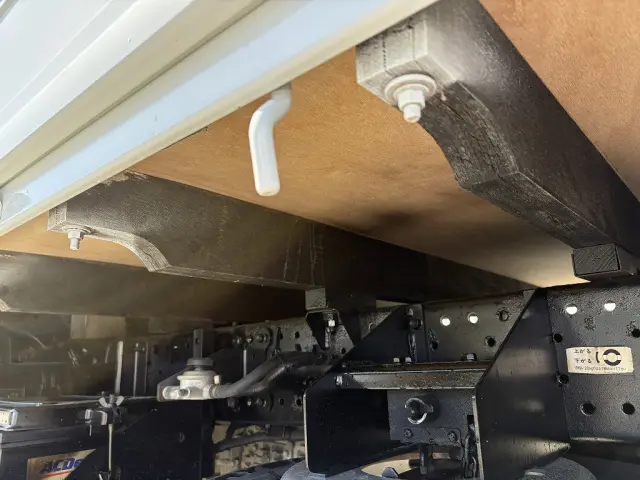 いすゞ エルフ TRG-NJR85A(2WD)の写真27