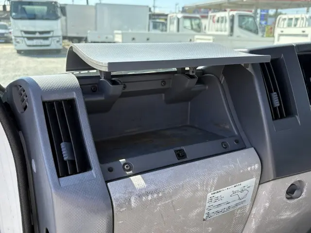 いすゞ エルフ TRG-NJR85A(2WD)の写真36