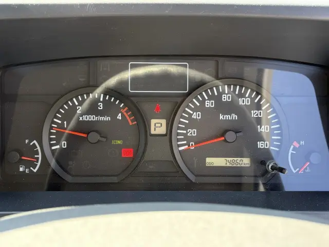 いすゞ エルフ TRG-NJR85A(2WD)の写真39