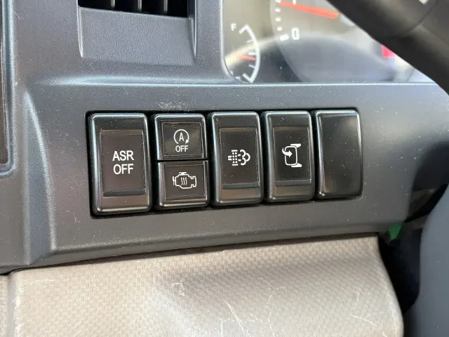 いすゞ エルフ TRG-NJR85A(2WD)の写真41