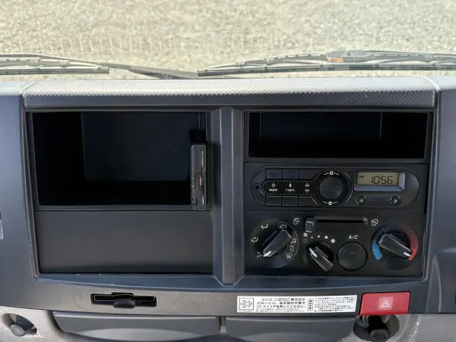 いすゞ エルフ TRG-NJR85A(2WD)の写真44