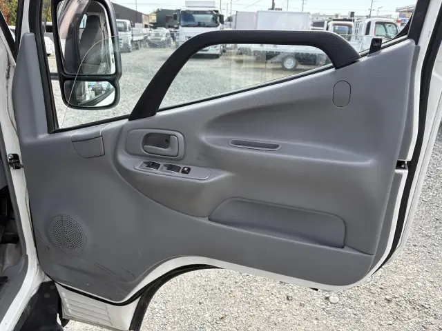 日野 デュトロ TKG-XZU605M(2WD)の写真30