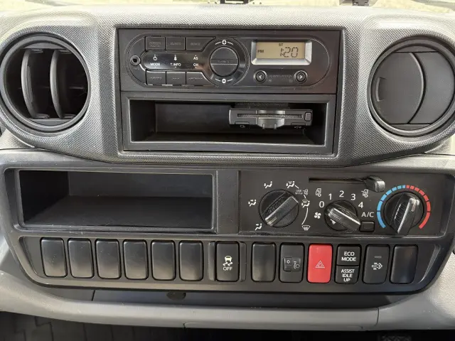 日野 デュトロ TKG-XZU605M(2WD)の写真43