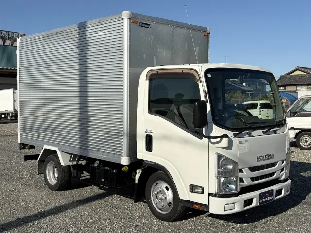 いすゞ エルフ TRG-NLR85AN(2WD)の写真5