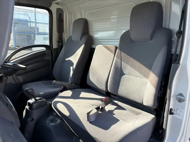 いすゞ エルフ TRG-NLR85AN(2WD)の写真33