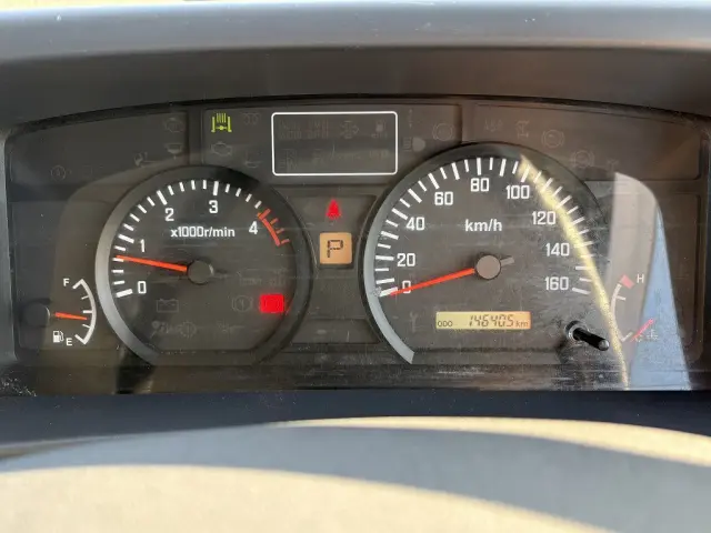 いすゞ エルフ TRG-NLR85AN(2WD)の写真38