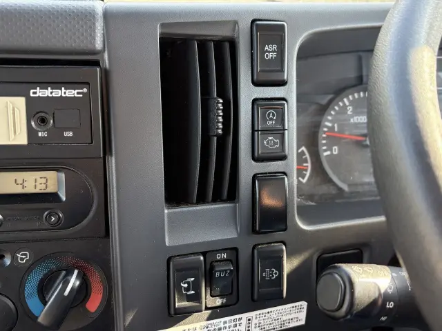 いすゞ エルフ TRG-NLR85AN(2WD)の写真40