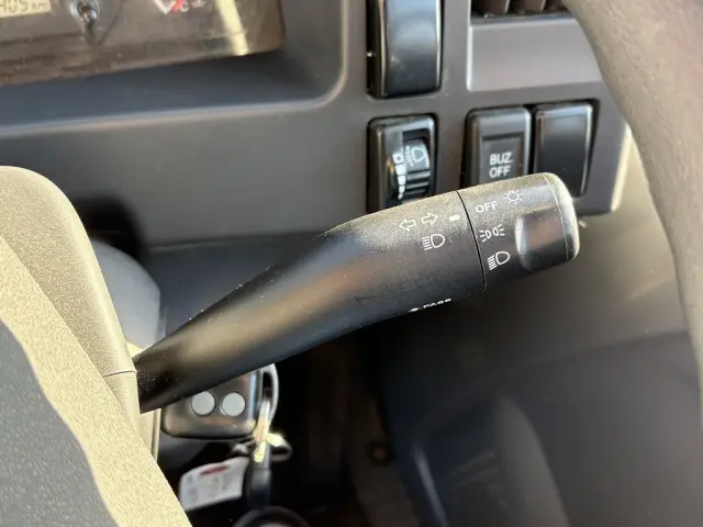 いすゞ エルフ TRG-NLR85AN(2WD)の写真42