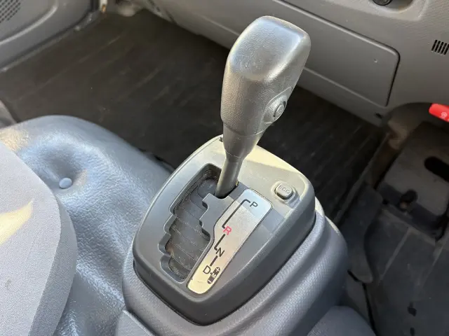 いすゞ エルフ TRG-NLR85AN(2WD)の写真46