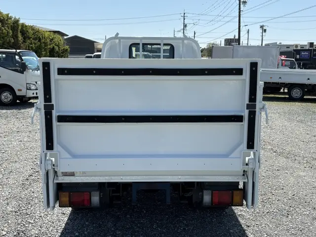 いすゞ エルフ TRG-NJR85A(2WD)の写真2