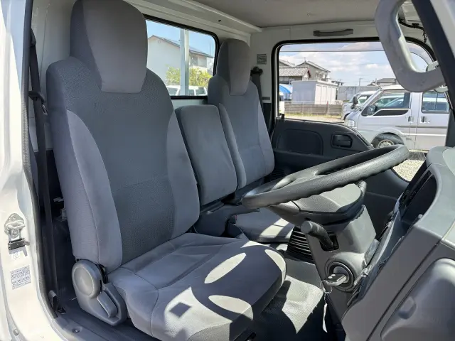 いすゞ エルフ TRG-NJR85A(2WD)の写真3