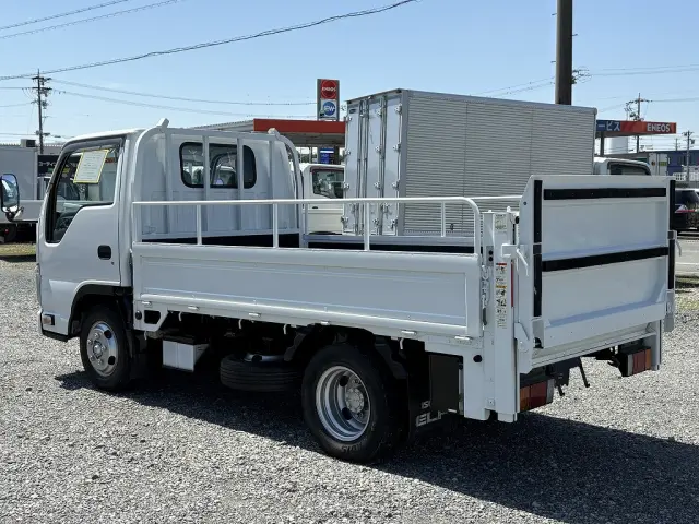 いすゞ エルフ TRG-NJR85A(2WD)の写真10