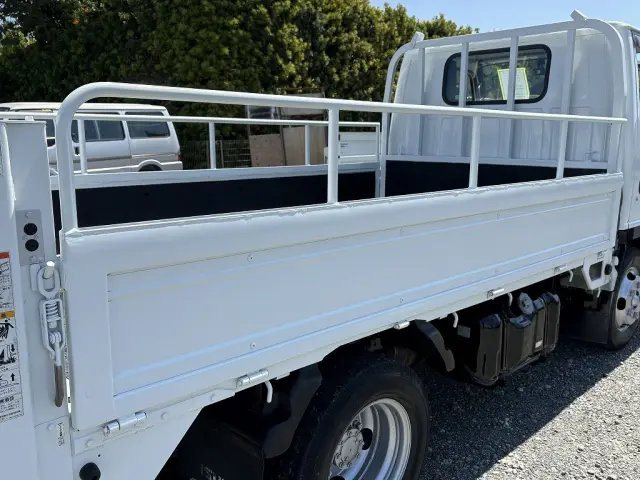 いすゞ エルフ TRG-NJR85A(2WD)の写真17