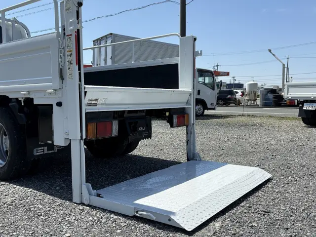 いすゞ エルフ TRG-NJR85A(2WD)の写真19