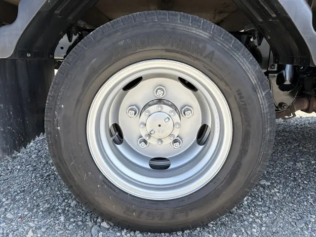 いすゞ エルフ TRG-NJR85A(2WD)の写真24