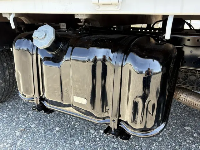 いすゞ エルフ TRG-NJR85A(2WD)の写真28