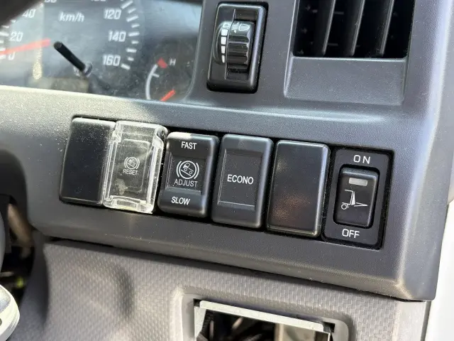 いすゞ エルフ TRG-NJR85A(2WD)の写真44