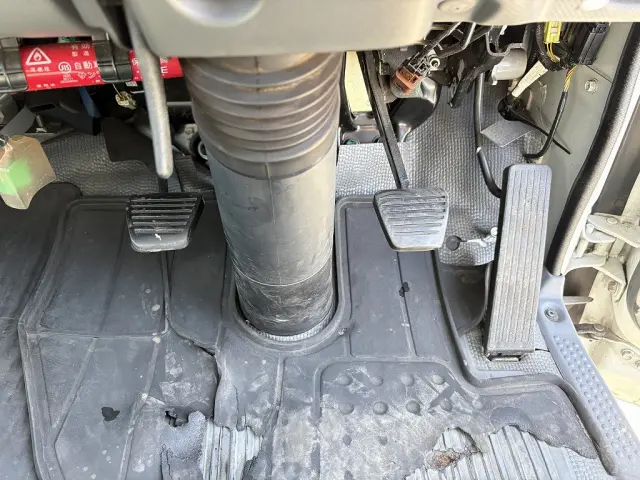 いすゞ エルフ TRG-NJR85A(2WD)の写真45