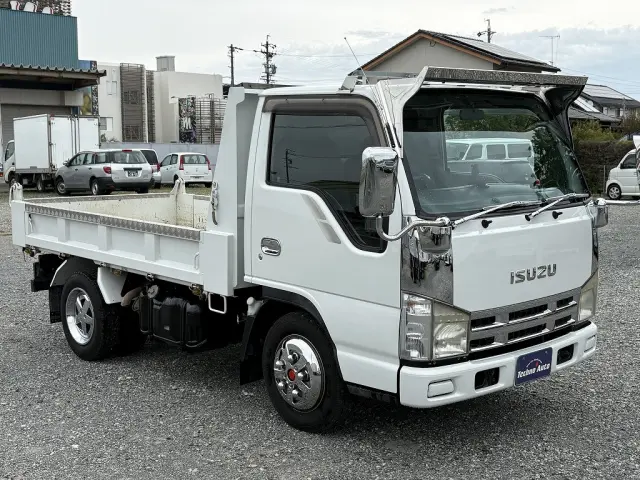 いすゞ エルフ BKG-NJR85AD(2WD)の写真6