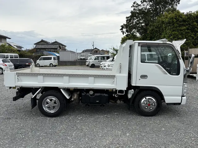 いすゞ エルフ BKG-NJR85AD(2WD)の写真7