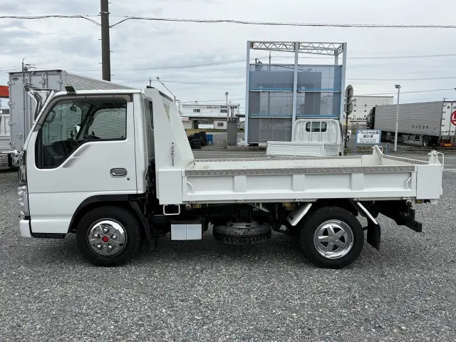 いすゞ エルフ BKG-NJR85AD(2WD)の写真8