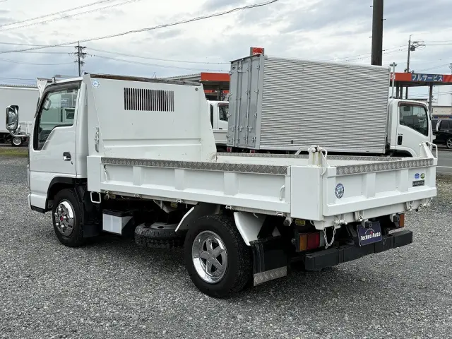 いすゞ エルフ BKG-NJR85AD(2WD)の写真10