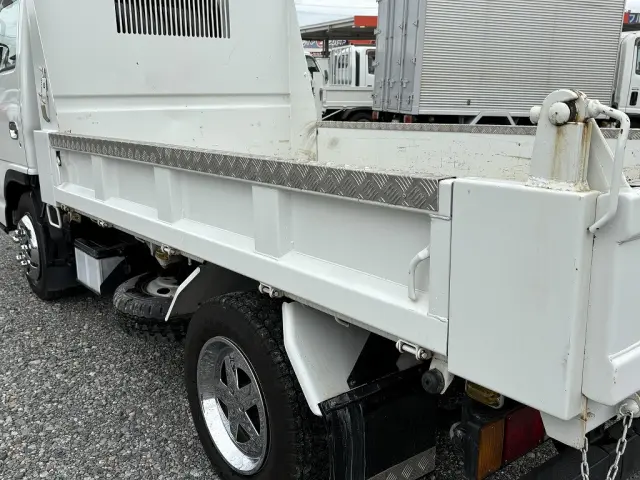 いすゞ エルフ BKG-NJR85AD(2WD)の写真16