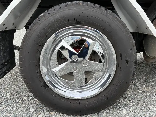 いすゞ エルフ BKG-NJR85AD(2WD)の写真19