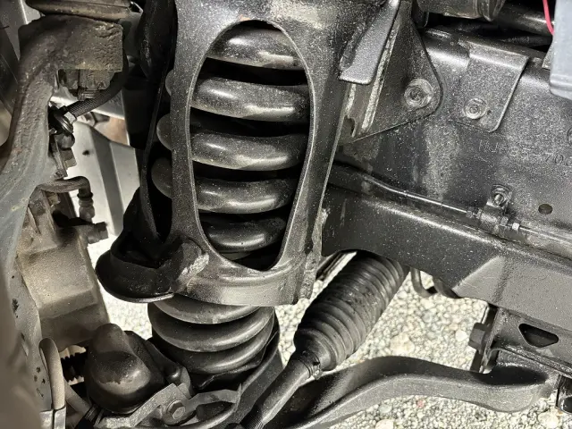 いすゞ エルフ BKG-NJR85AD(2WD)の写真21