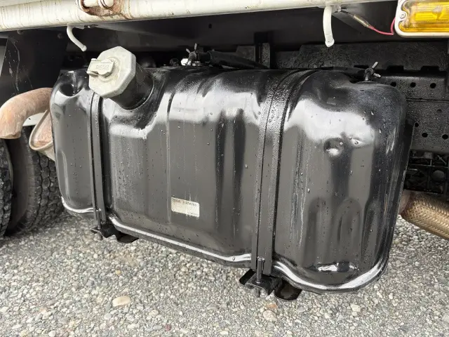 いすゞ エルフ BKG-NJR85AD(2WD)の写真23