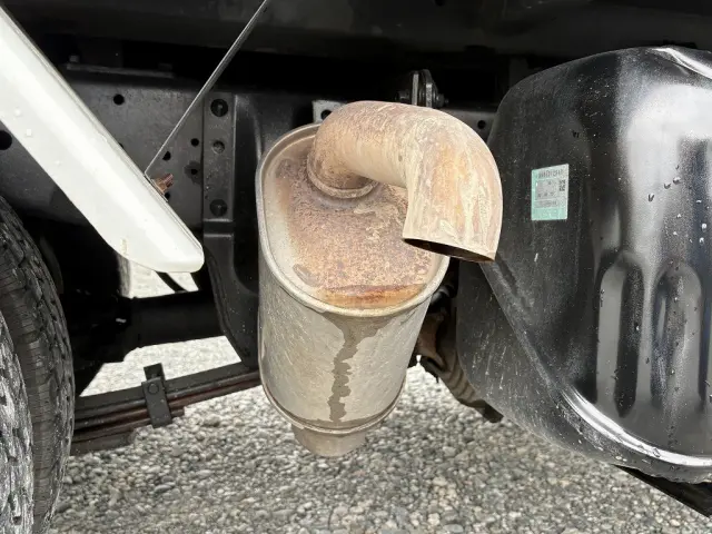 いすゞ エルフ BKG-NJR85AD(2WD)の写真24