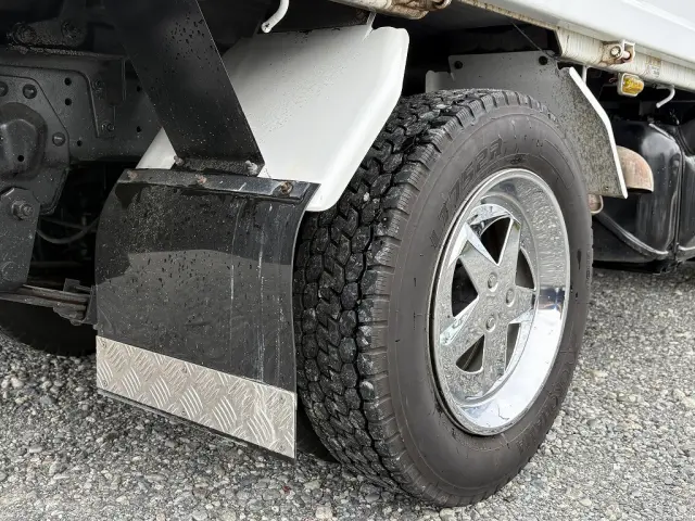 いすゞ エルフ BKG-NJR85AD(2WD)の写真25