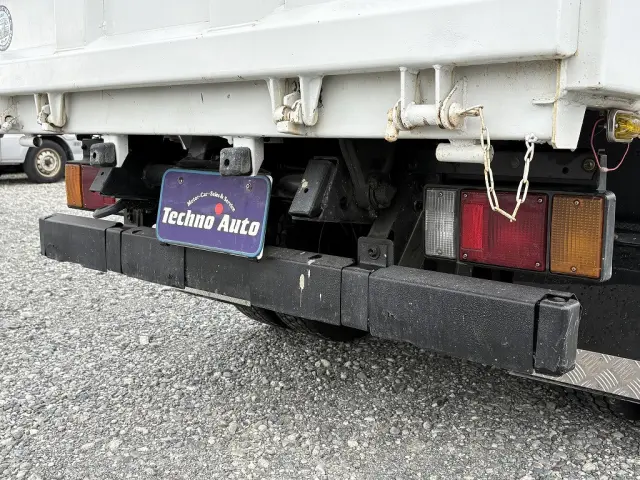 いすゞ エルフ BKG-NJR85AD(2WD)の写真26