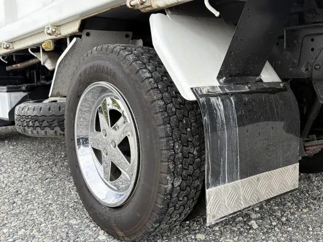 いすゞ エルフ BKG-NJR85AD(2WD)の写真27