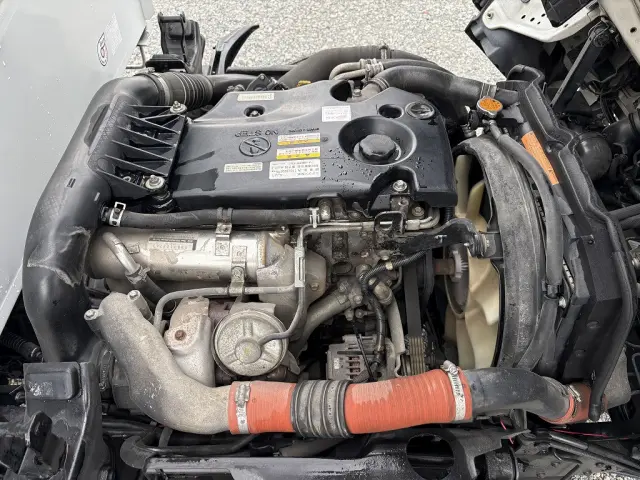 いすゞ エルフ BKG-NJR85AD(2WD)の写真30