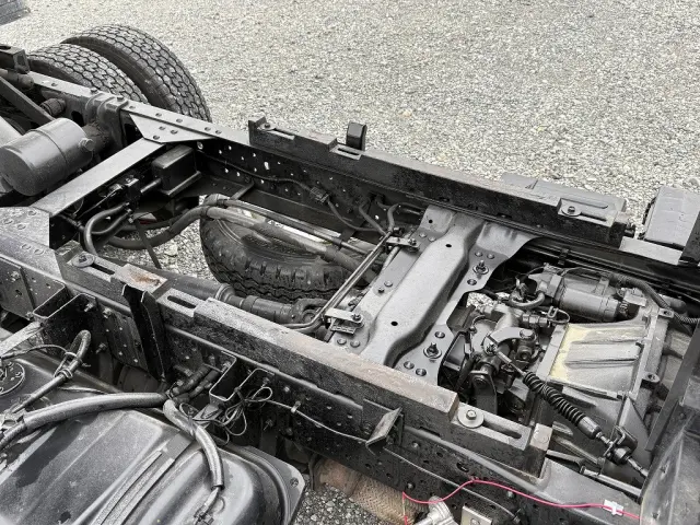 いすゞ エルフ BKG-NJR85AD(2WD)の写真37