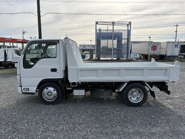 いすゞ エルフ TKG-NKR85AD(2WD)の写真6