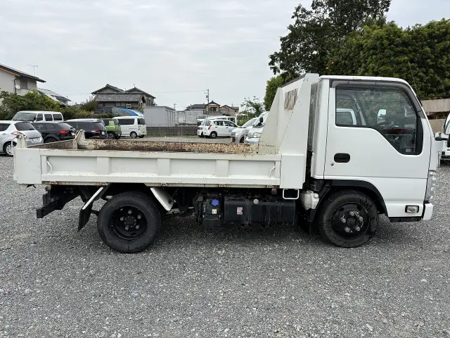 いすゞ エルフ 2RG-NJR88AD(2WD)の写真8