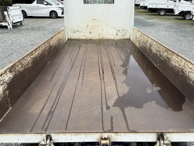 いすゞ エルフ 2RG-NJR88AD(2WD)の写真10