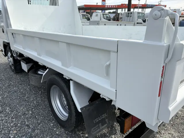 いすゞ エルフ TKG-NKR85AD(2WD)の写真10