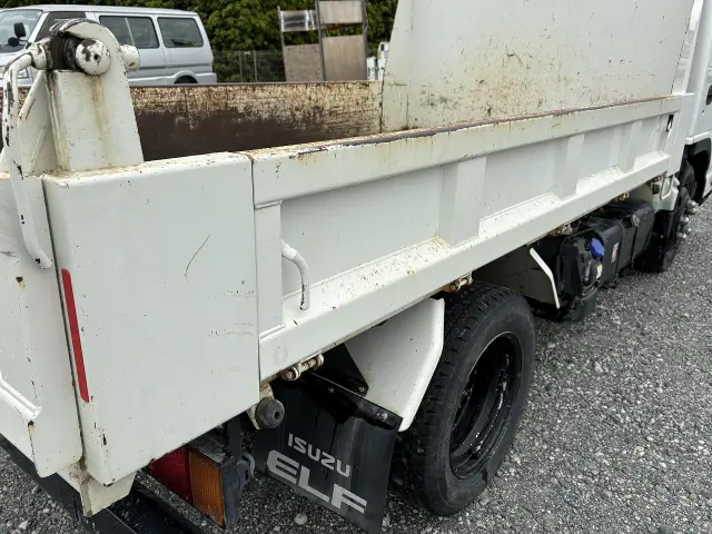 いすゞ エルフ 2RG-NJR88AD(2WD)の写真15