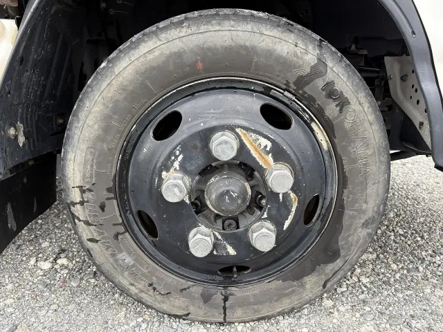 いすゞ エルフ 2RG-NJR88AD(2WD)の写真17