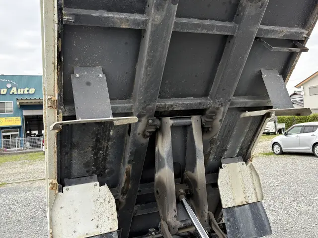 いすゞ エルフ 2RG-NJR88AD(2WD)の写真29