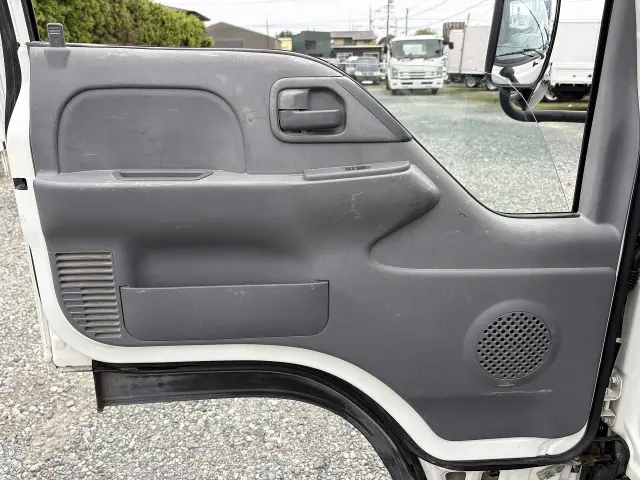 いすゞ エルフ 2RG-NJR88AD(2WD)の写真36