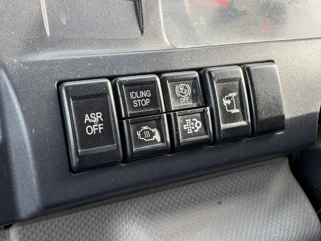 いすゞ エルフ TKG-NKR85AD(2WD)の写真44
