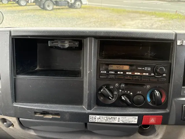 いすゞ エルフ TKG-NKR85AD(2WD)の写真45