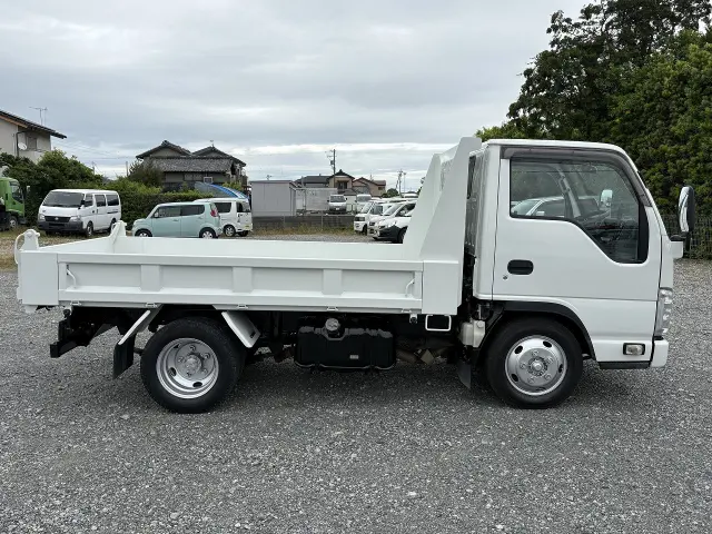 いすゞ エルフ TPG-NJR85AD(2WD)の写真7