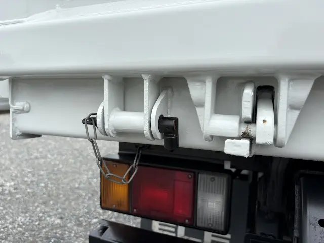 いすゞ エルフ TPG-NJR85AD(2WD)の写真16
